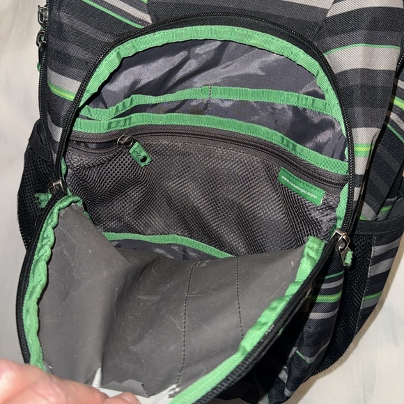 Case Logic large laptop backpack, fits 15-16” laptops - Picture 4 of 8